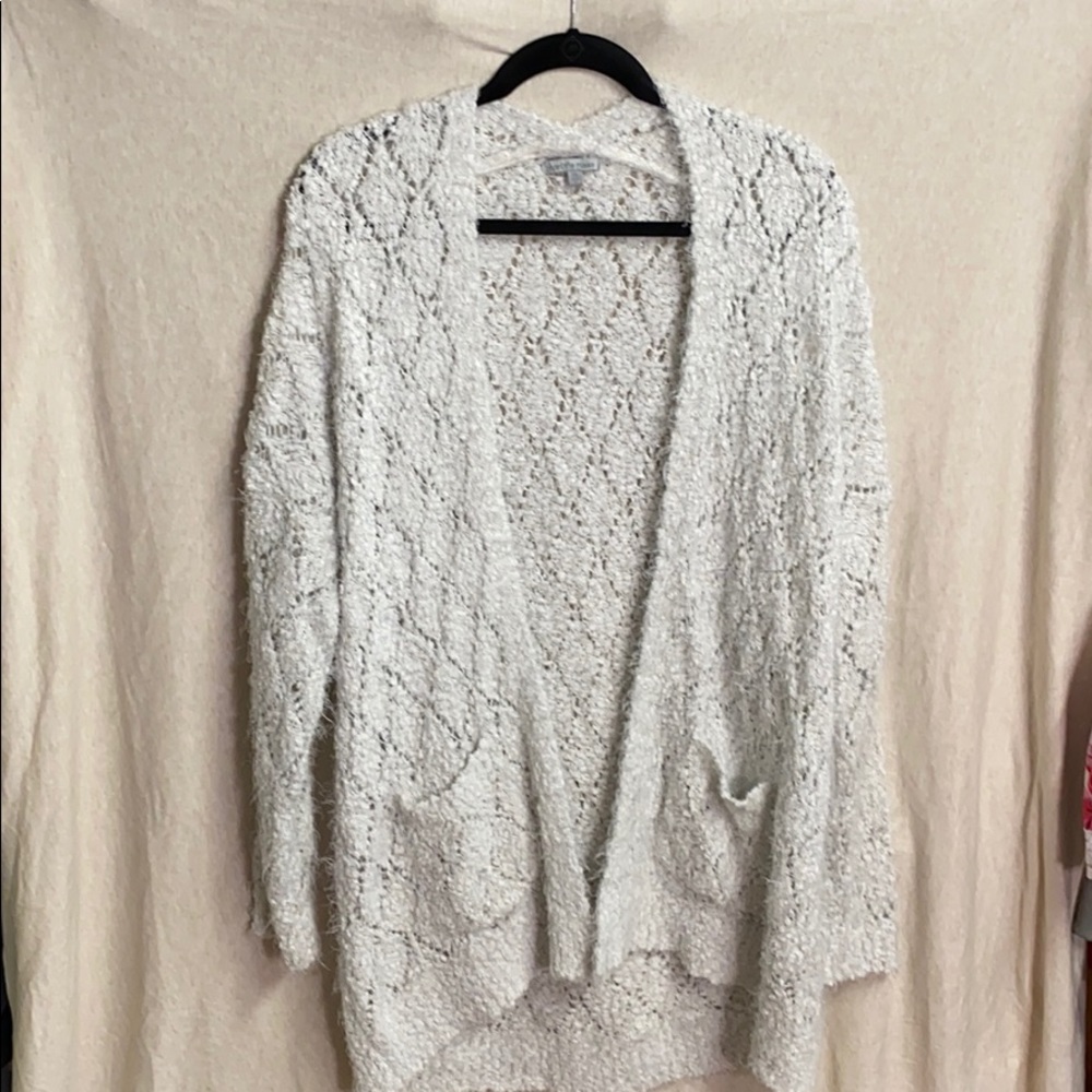 SOLD✨ White fluffy cardigan